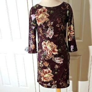Vince Camuto Sequins Dress Floral Patterned. Size 6. Reat Zipper.‎ New